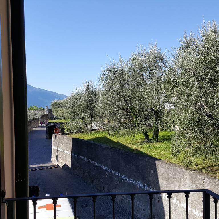Casa Albergo Sorriso (Adults Only) Limone sul Garda Exterior photo