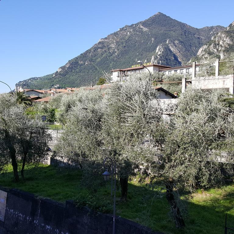 Casa Albergo Sorriso (Adults Only) Limone sul Garda Exterior photo