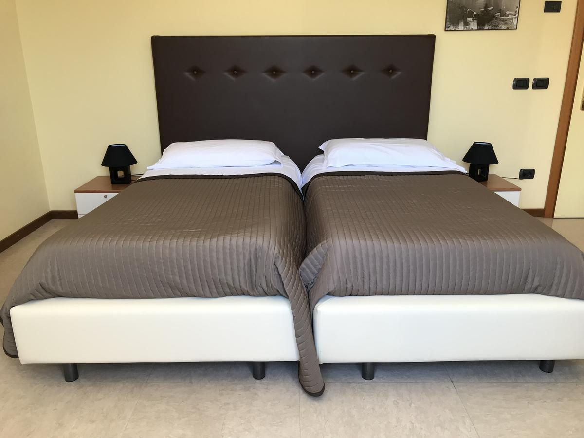 Casa Albergo Sorriso (Adults Only) Limone sul Garda Exterior photo