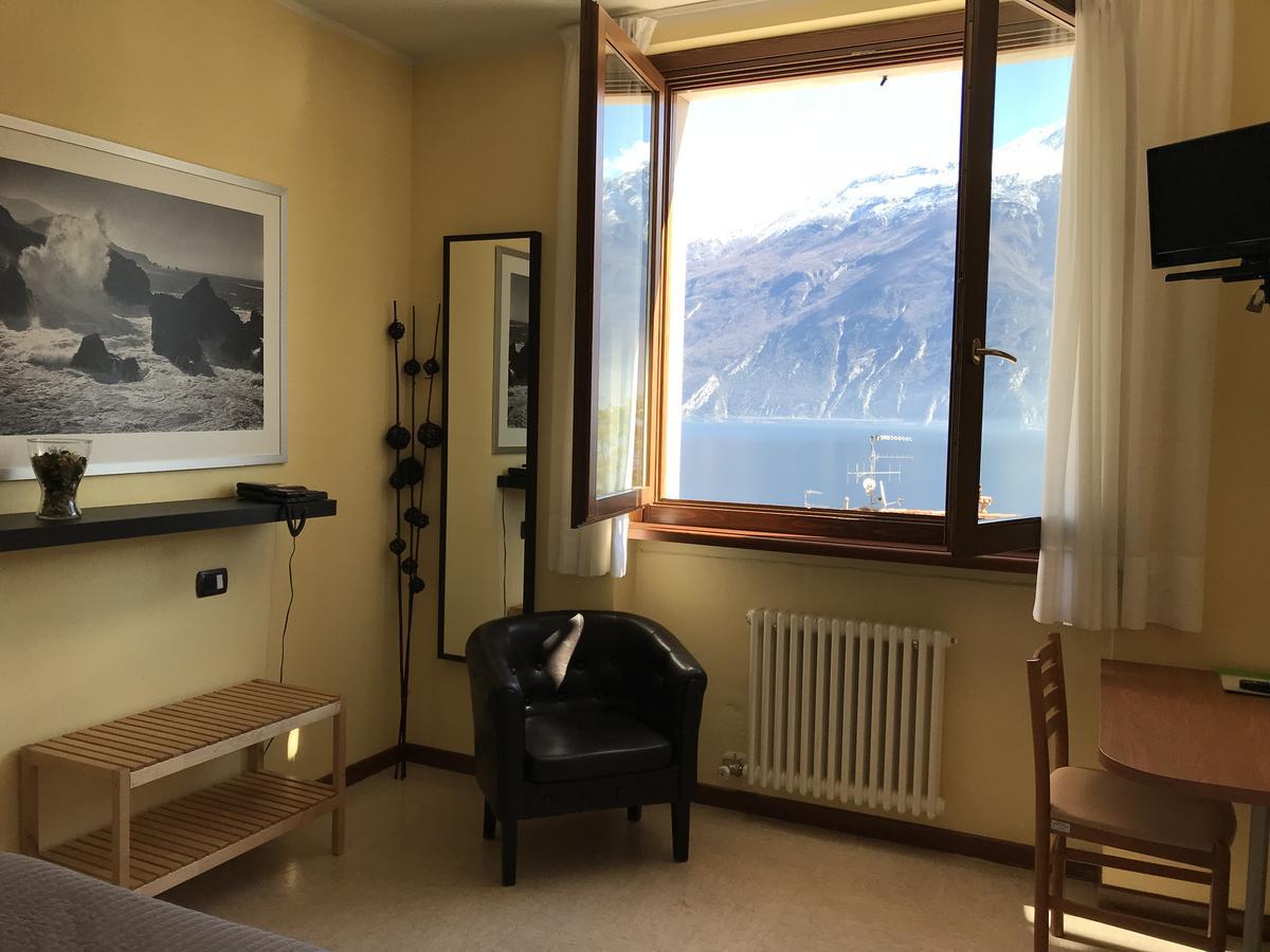 Casa Albergo Sorriso (Adults Only) Limone sul Garda Exterior photo