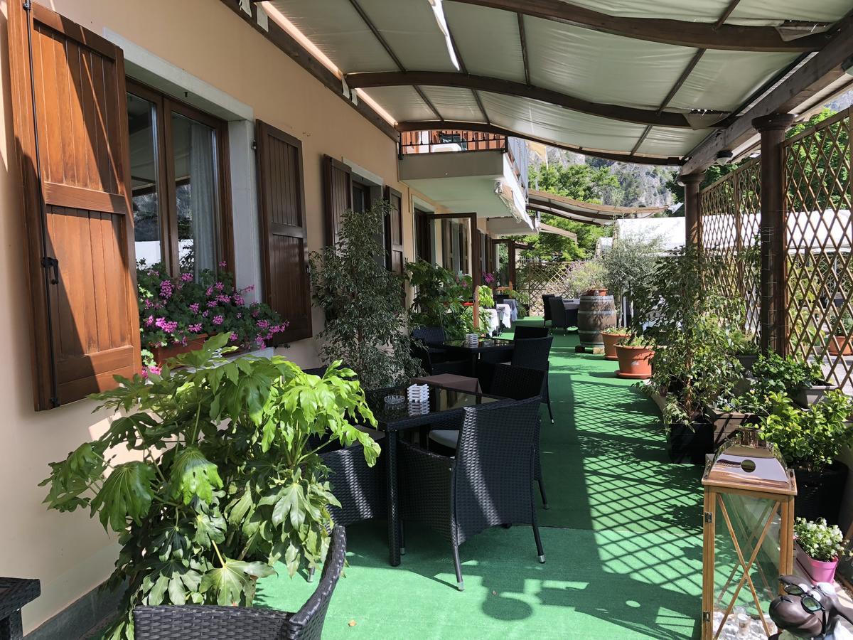 Casa Albergo Sorriso (Adults Only) Limone sul Garda Exterior photo